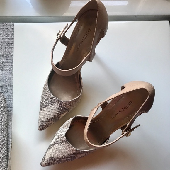 BCBG SNAKESKIN HEEL - Picture 3 of 3